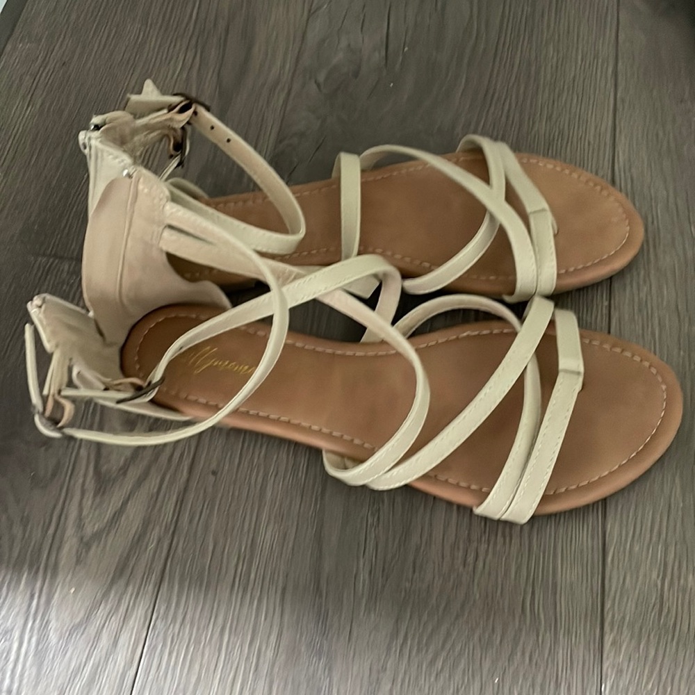 Women’s 11 Gladiator Sandals